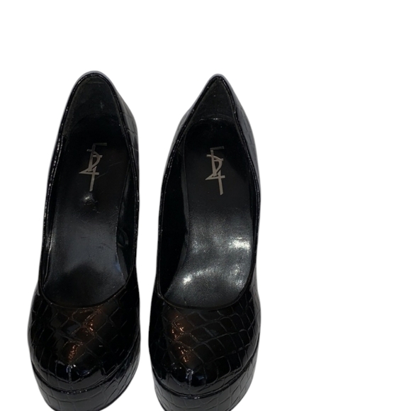 Black SZ 8-8.5 Black Croc Embossed Patent High Heel Pumps - Picture 9 of 12